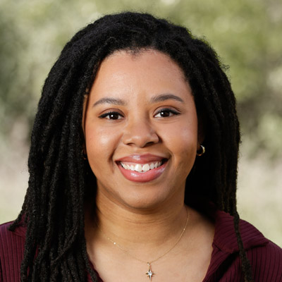 Melanie_Edwards_LinkedIn400x400